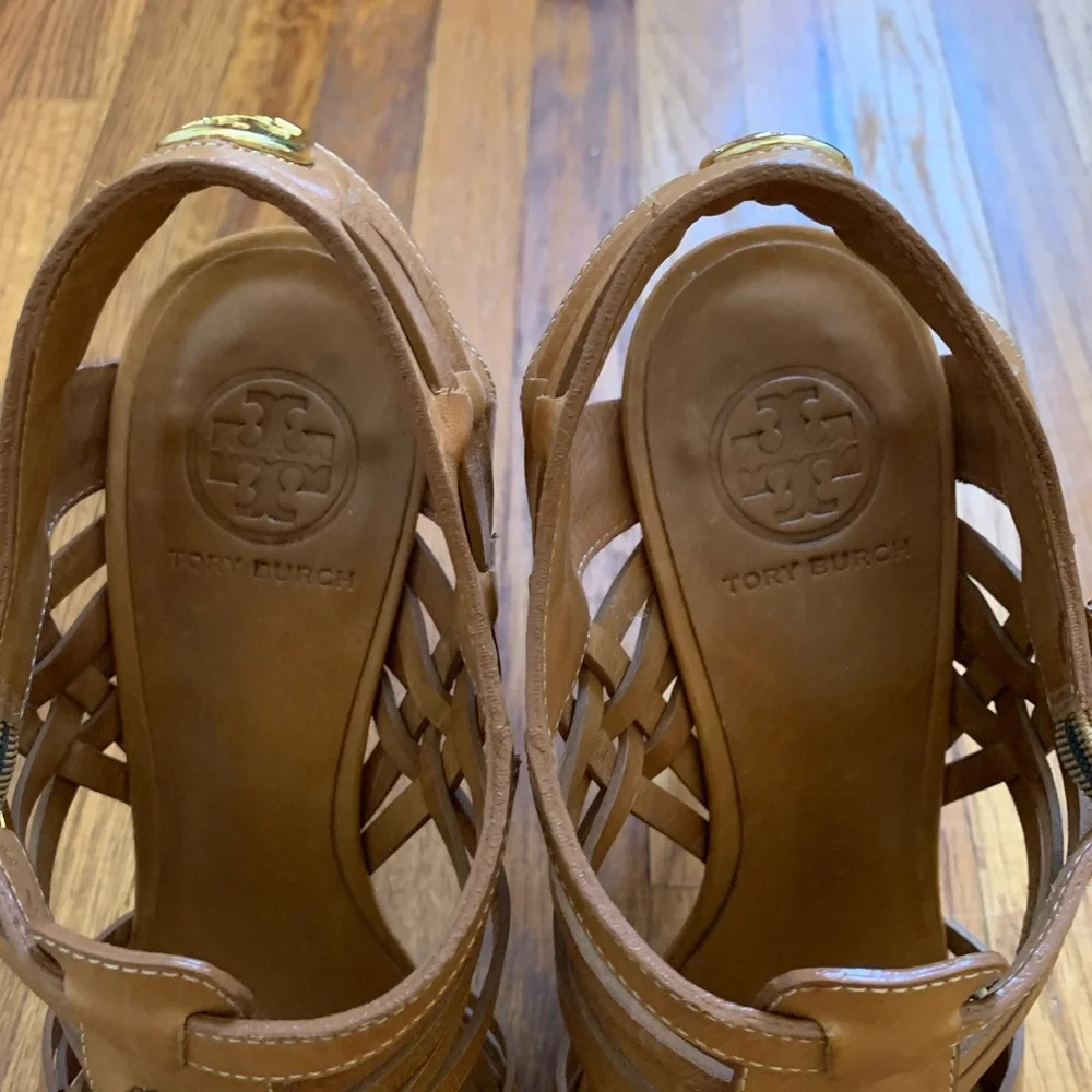 Tory Burch Tan Sandals - Picture 4 of 10
